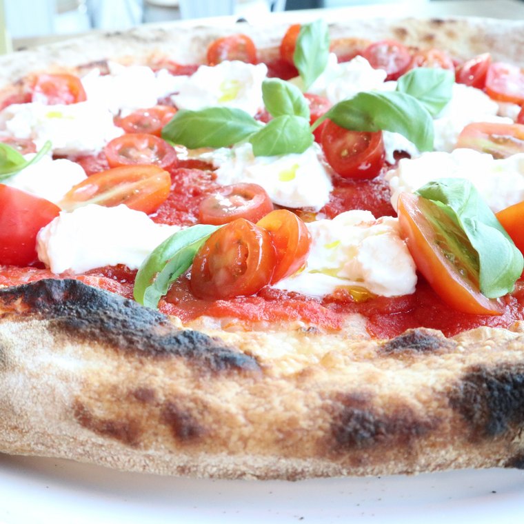 Mit EU-Qualitätssiegeln werden traditionelle Spezialitäten wie die „Pizza Napoletana“ vor Nachahmung geschützt.