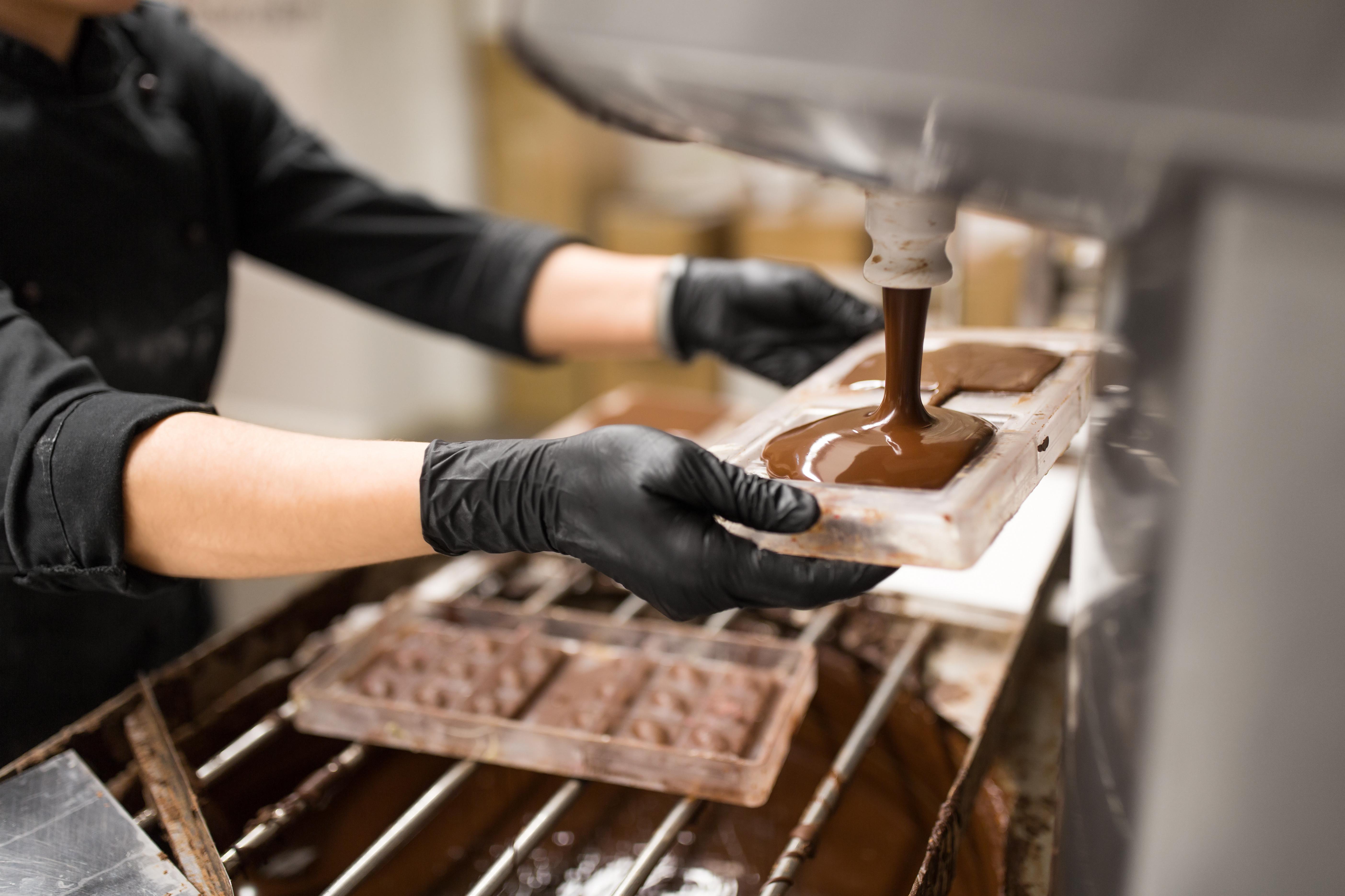 Süßes Geheimnis: So wird Schokolade hergestellt - Österreich isst ...