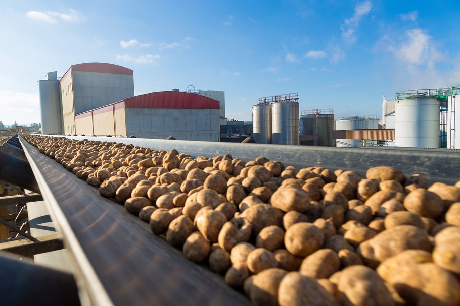 Am Weg zur klimaneutralen Produktion: Die AGRANA Stärke GmbH - hier die Fabrik in Gmünd - entwickelt einen innovativen Infrarot-Sensor, um den Energiebedarf bei Trocknungsprozessen zu reduzieren.