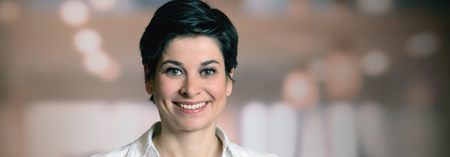 Michaela Hysek-Unterweger, Geschäftsführerin der Tiroler Früchteküche, im Porträt.